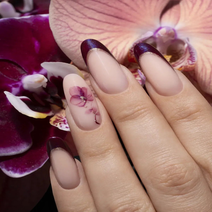 french manicure 2025